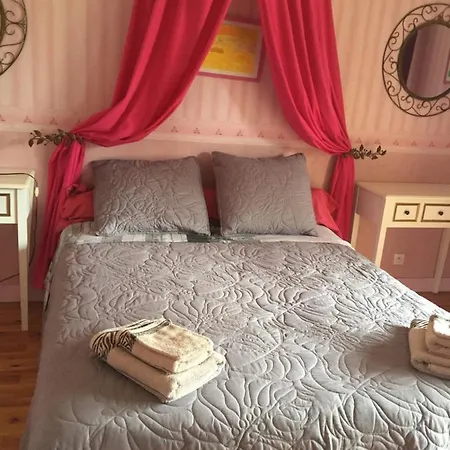 Chez Lucienne 홈스테이 Baurech